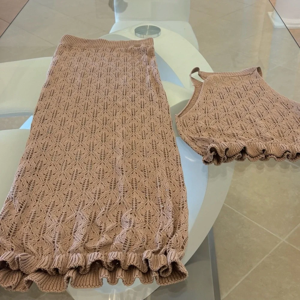 Chic Knit Skirt Set in Tan.Brand new